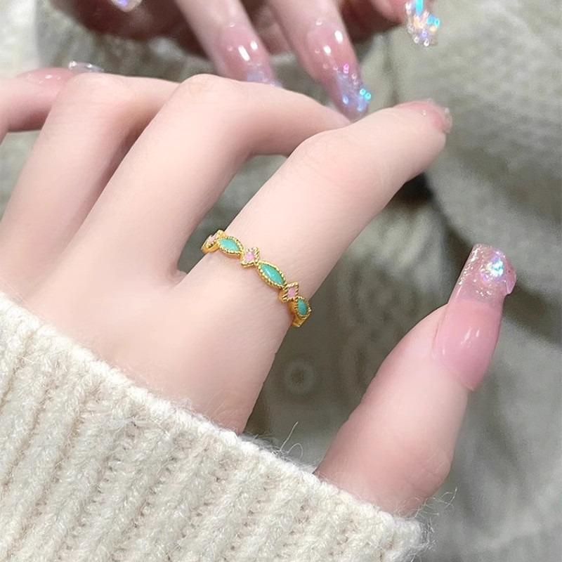 New in chic Two tone Enamel Green pink Ring Light Luxury Star rings for women Romantic Stacking style Party Jewelry Gifts