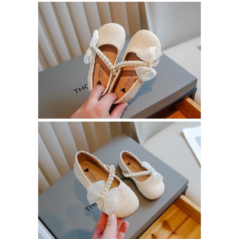 Girls' Leather Shoes Spring and Autumn New White Pearl Little Girls Baby Soft Sole Fashionable Children's Beanie Princess Shoes