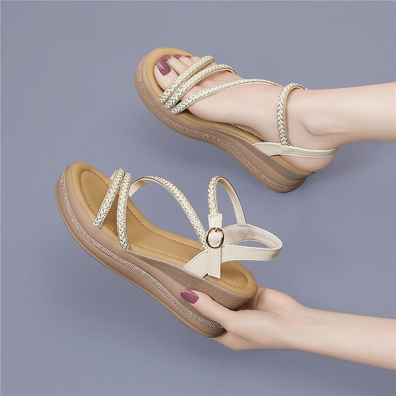 Versatile rhinestone breathable Roman shoes soft-soled non-slip muffin shoes early spring casual heel heightened platform sandals