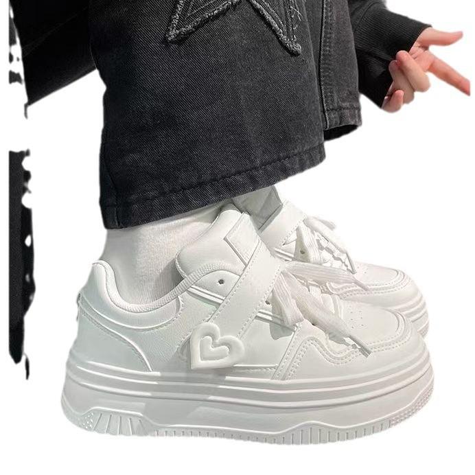 Girls Heart Thick Bottom Love Little White Shoes Women 2025 New Ins Lightweight Breathable Student Versatile Skirt Board Shoes