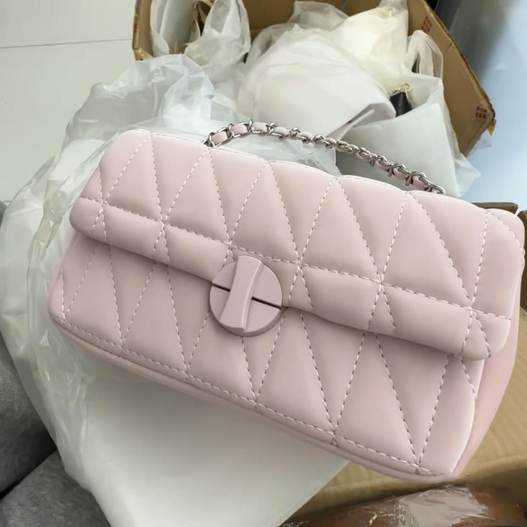 Niche High-end Chain Women's Bag Diamond Lattice One-shoulder Crossbody Bag Commuting Underarm Small Square Bag