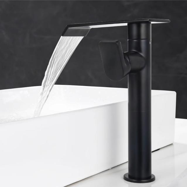 Brushed Gold 360 Rotating Bathroom Faucet Brass Basin Faucet Black Waterfall Tap Wash basin Faucet Hot & Cold Lavotory Faucet