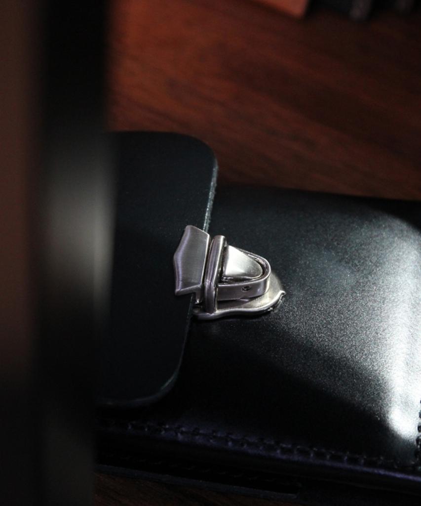 Matt [Claasic] Box Cowhide Buckle Wallet Black