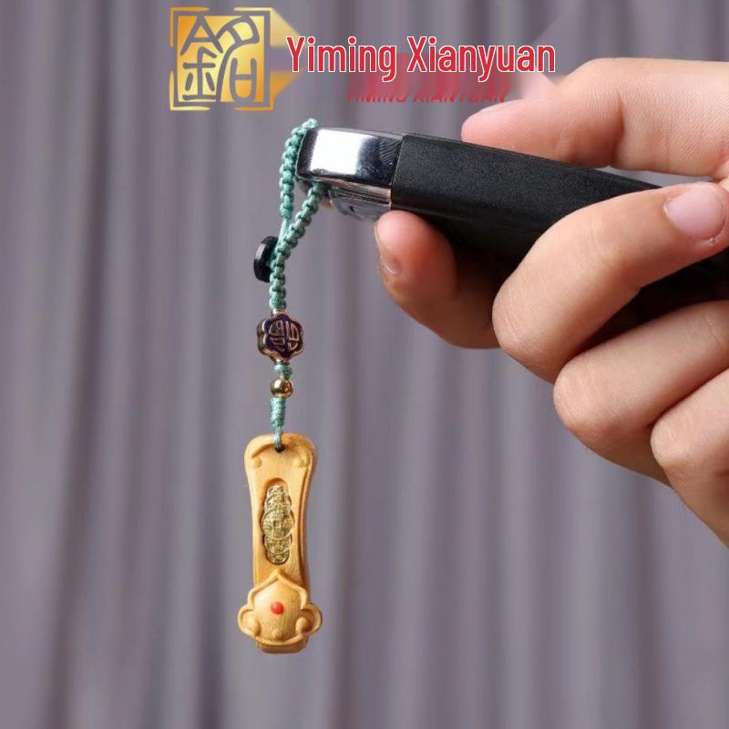 

Sandalwood Ruyi Phone Charm & Gourd Keychain Ornament