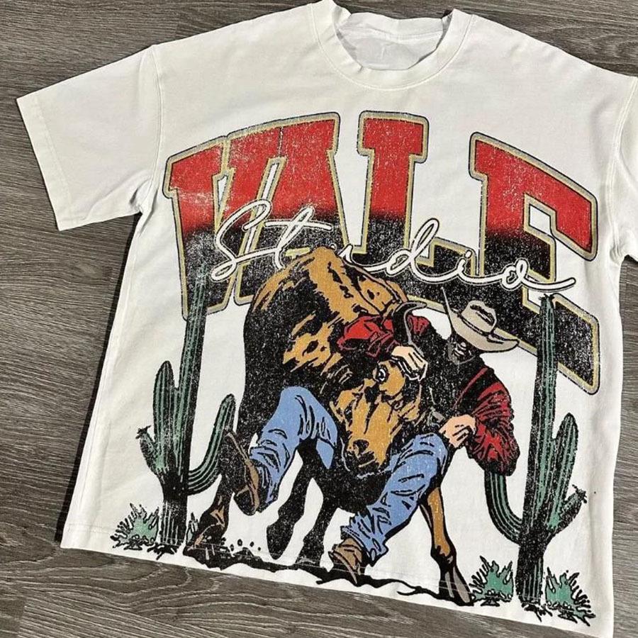 T-shirt Oversize Streetwear Retrò Americana con Stampa Scura e Effetto Usurato