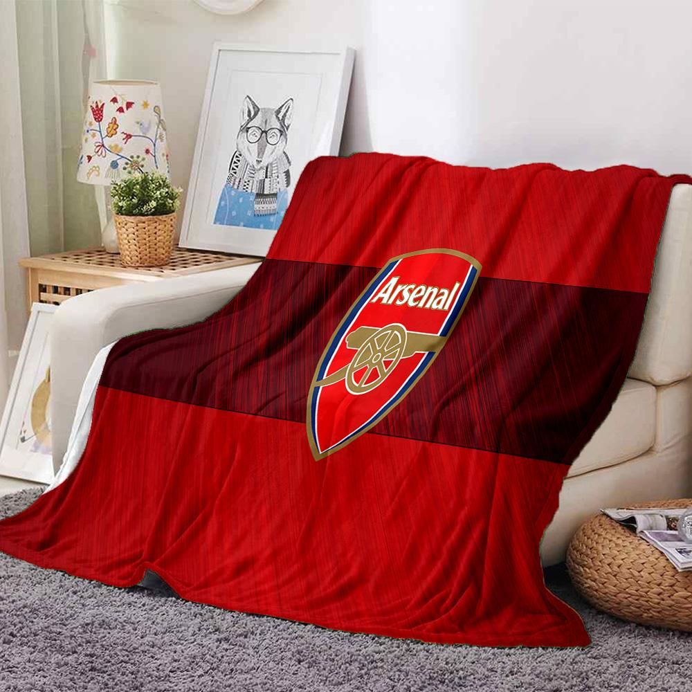 Arsenal Football Club Crest Flannel Blanket, Soft Polyester, Modern Design, All-Season for Camping, Travel, Gifts for Holidays or Birthdays