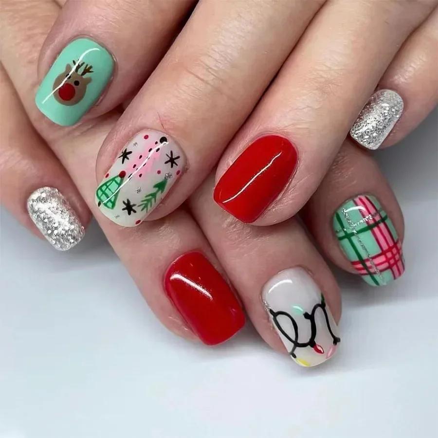 BEPAN 24Pcs Green Santa Press On Nails Short Glossy Square Full Cover Fake Nail Tips Christmas Tree with Glitter False Nail Festival