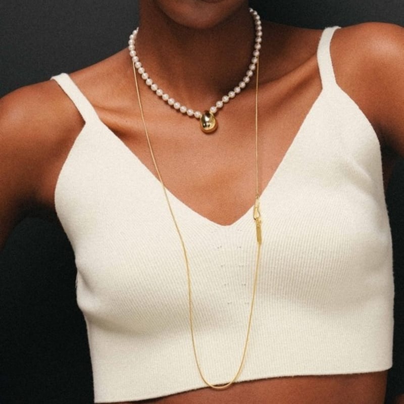 AND THERE PEARL DROP NECKLACE / GOLD
