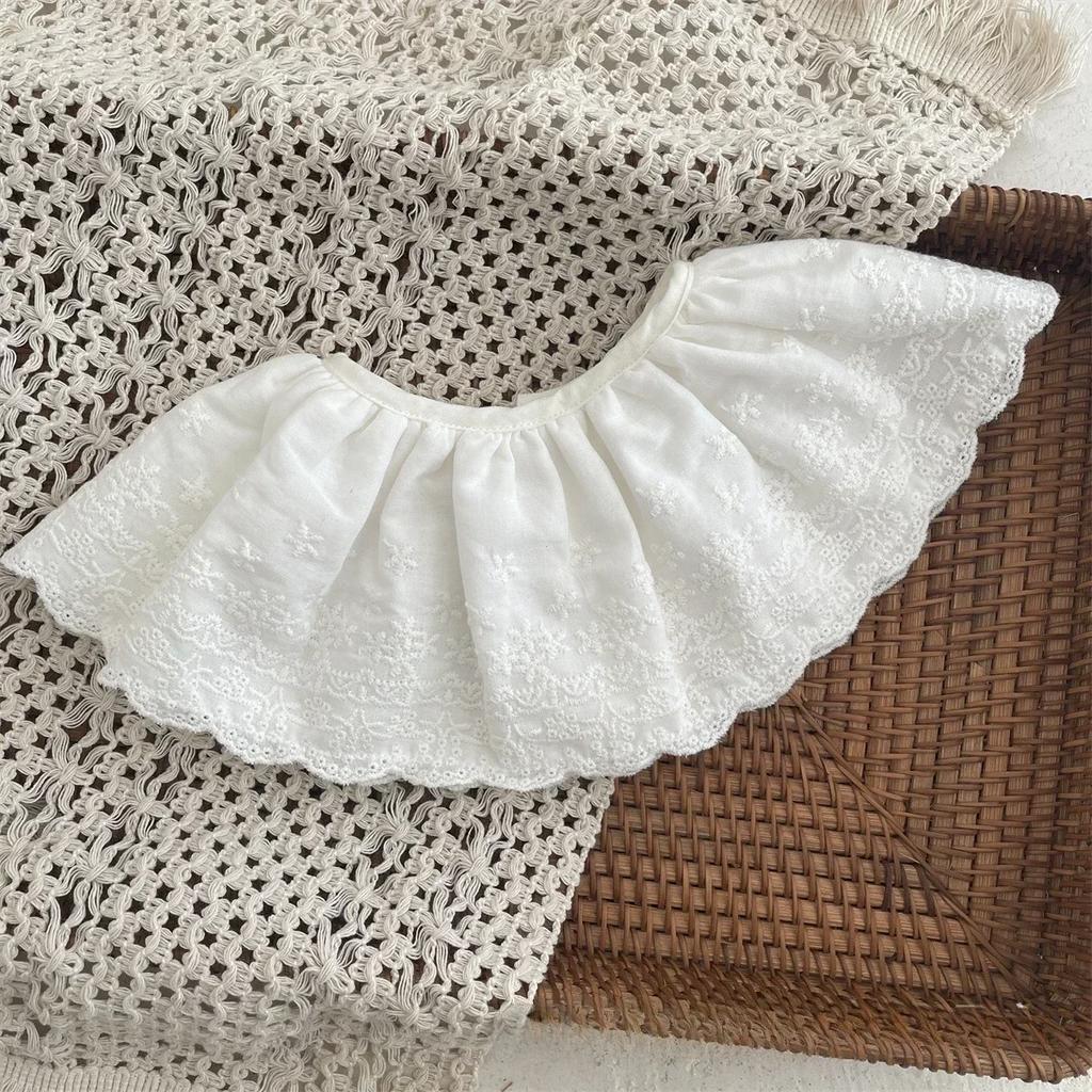 Baby Lätzchen Spitze Baby Accessoires Koreanische Kinder Spitzenkragen Niedlich Hohle Weibliche Baby Lätzchen Schal Floral Säuglinge Spucktuch