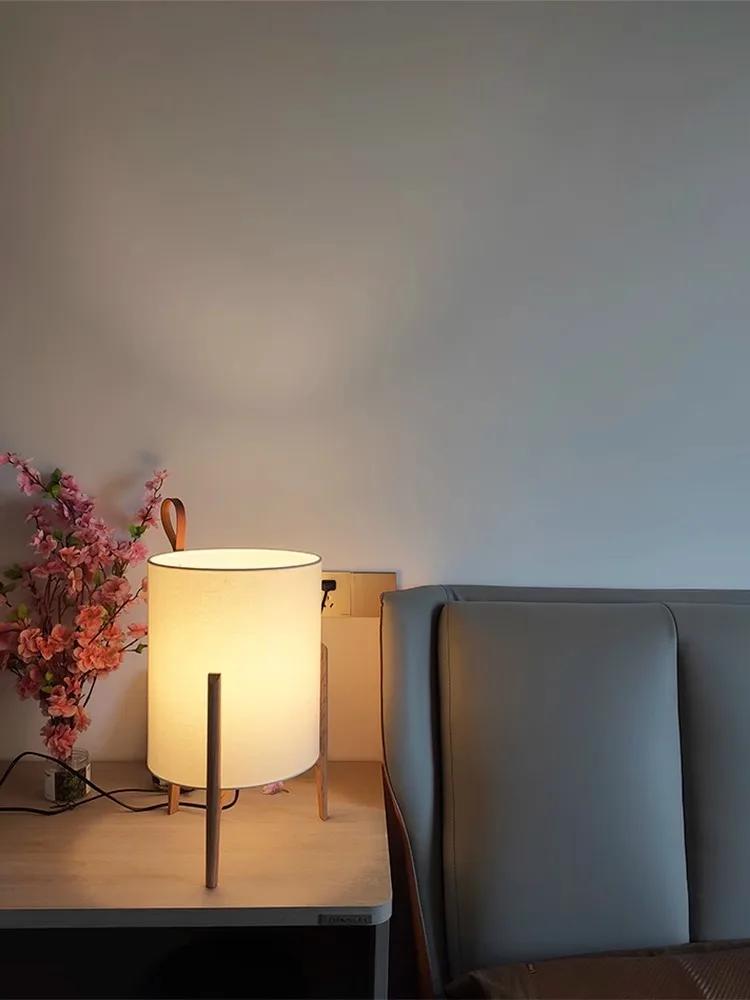 Japanese Bedroom Bedsides Floor Lamps Wooden Fabric Lampshade Creative Simple Tea Room Cafe Study Homestay Art Decor Table Lamps