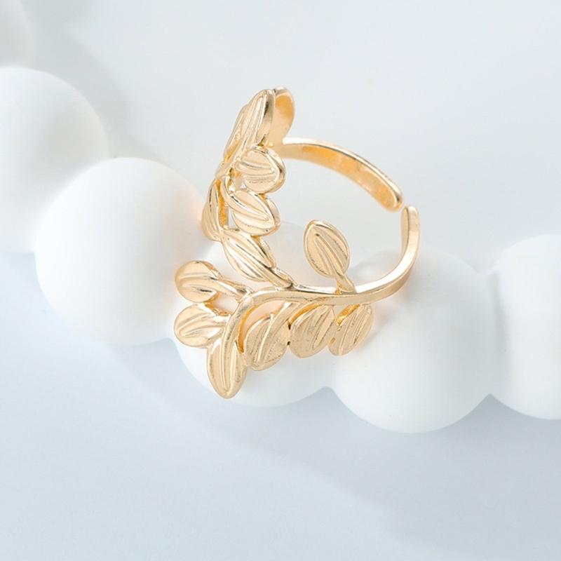 Modischer Blattförmiger Ring Edelstahl Poliertes Finish Allergiebeständiger Schmuck Für Tägliche Anlässe