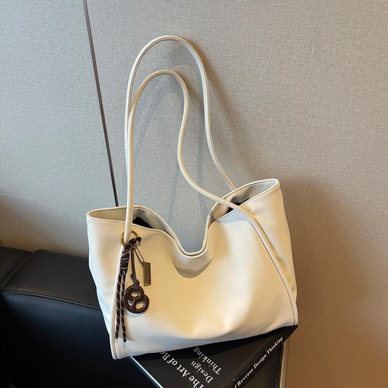 Large-capacity bag women's 2025 new retro simple shoulder bag texture tote bag for class casual commuting