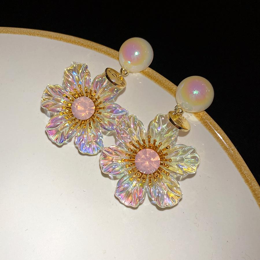 

Silver Needle Diamond Resin Flower Pendant Earrings Retro Court Style Elegant Temperament Earrings Light Luxury Premium Earrings