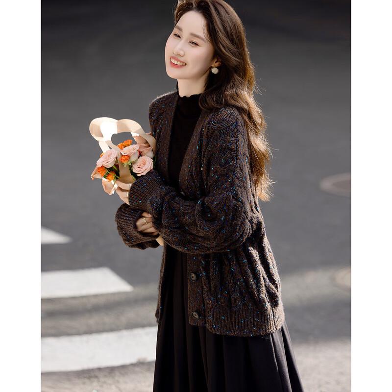 Demana Women s V-Neck Cable Knit Cardigan M