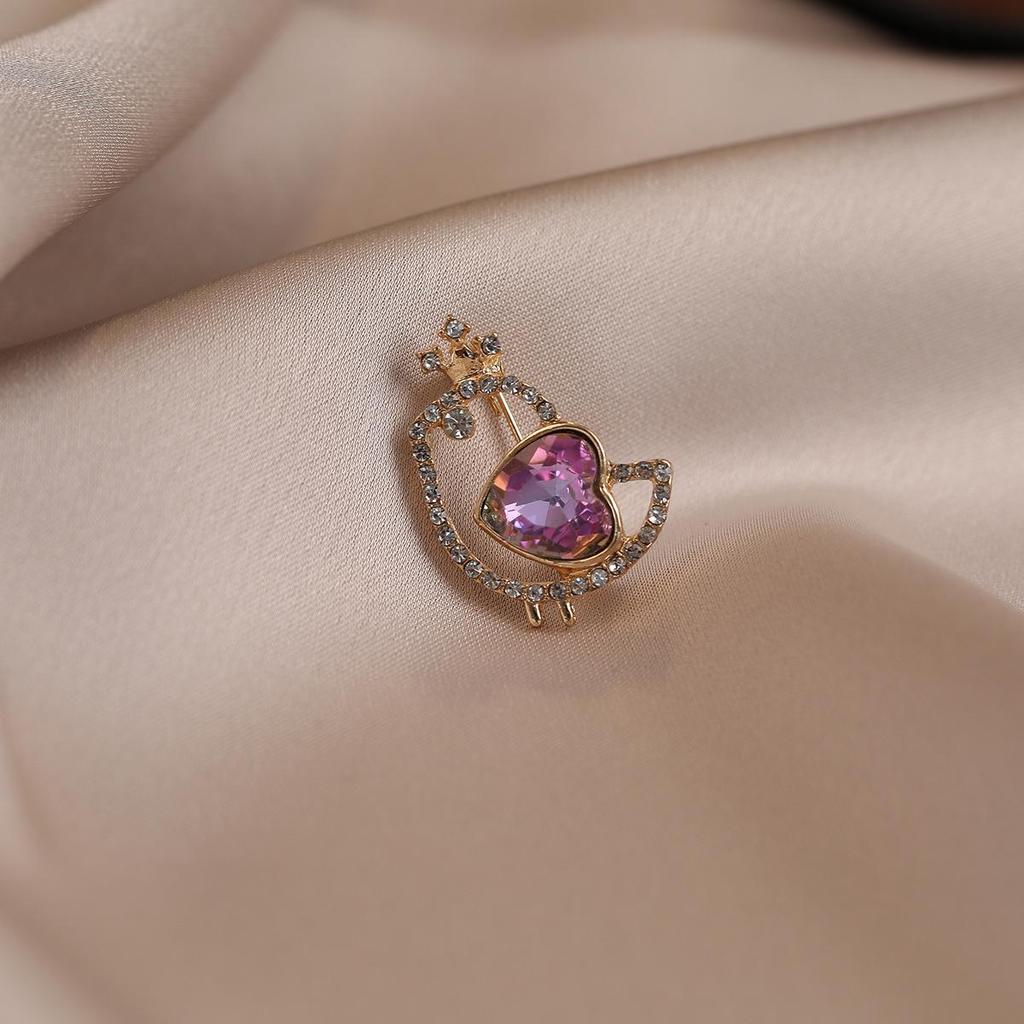 2026 High-End Butterfly Brooch: Elegant Summer Accessory for Shirts and Suits
