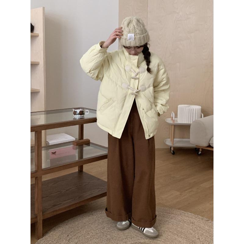 Jiaxing Pinghu horn buckle down jacket women's new thickened stand-up collar bread jacket small winter short coat tide