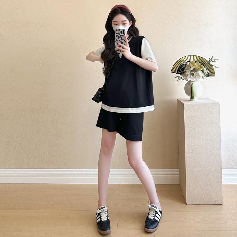 Summer 2026 Maternity Knit Ice Silk Sportswear Set with Wide-Leg Shorts L