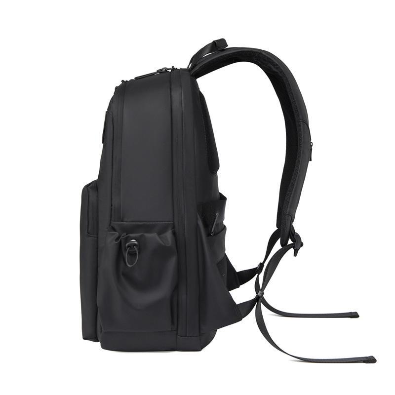 Men's Travel and Business Splash-proof Backpack with Large Capacity