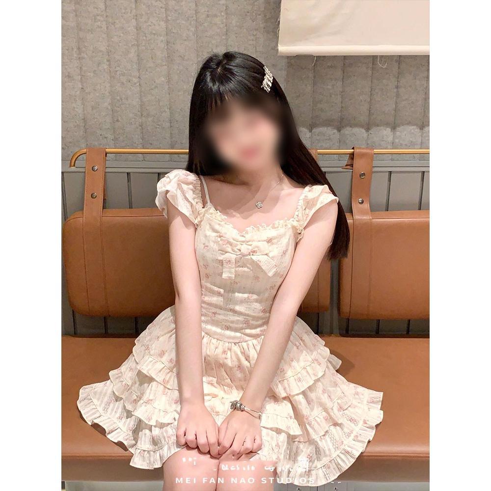 Sweet and hot girl small flying sleeve floral dress woman summer gentle wind waist slimming fluffy cake skirt casual