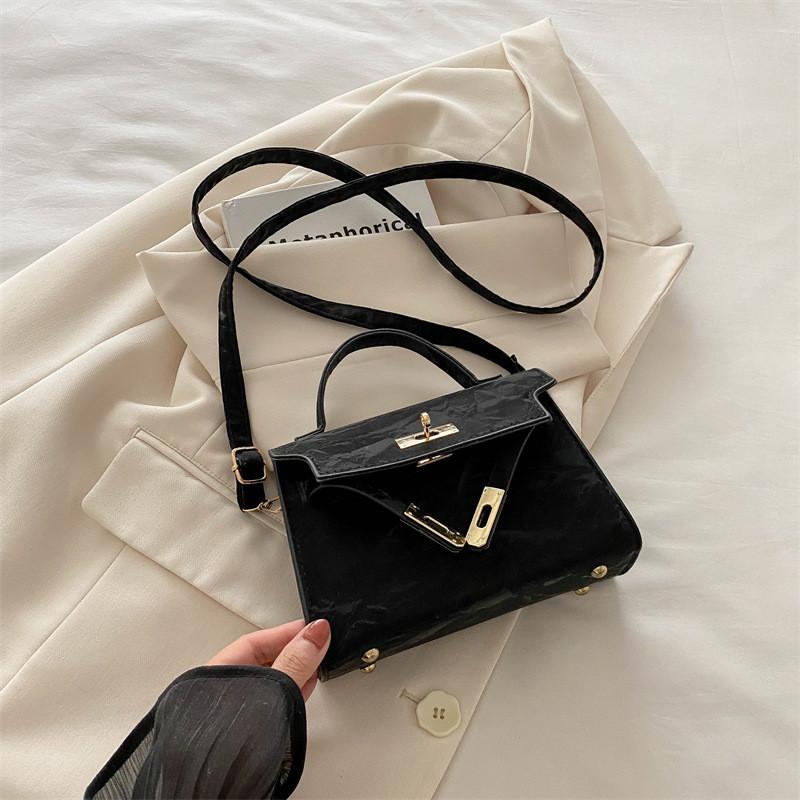 2024 Fashionable Casual Small Square Bag Stylish Handbag With Simple Aesthetic Appeal