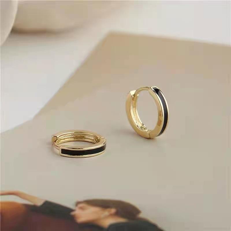 

The same drip glaze couple earrings, cold wind personalized earrings, round earrings, studs, femininity, versatile ear buckles, earrings.