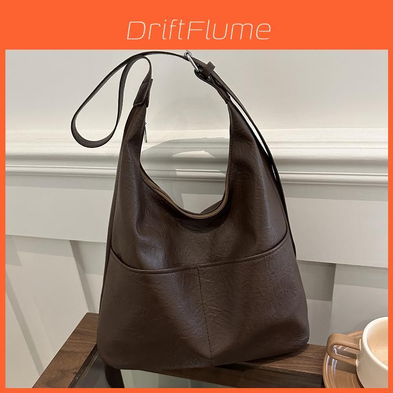 Womens Large Capacity Tote Bag With Zipper Closure And Inner Pouch For Commuting