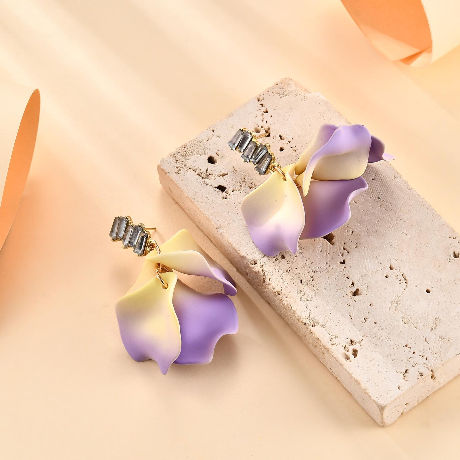 

Pinkdudu Серьги-цветы конфетных цветов, Преувеличенные милые лепестки, Ювелирные украшения для ушей, Серьги с кисточками для женщин PD2337 фиолетовый