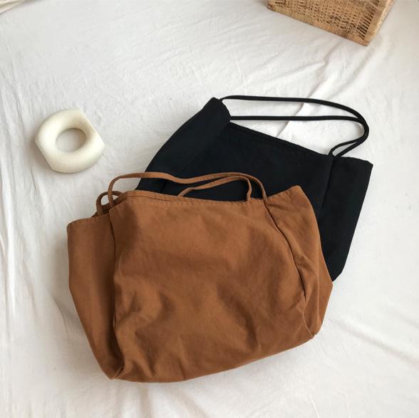 Korean Chic Large Canvas Tote Bag - Women's Versatile Single Shoulder Bag with Literary Style, Perfect for Students and Shopping.