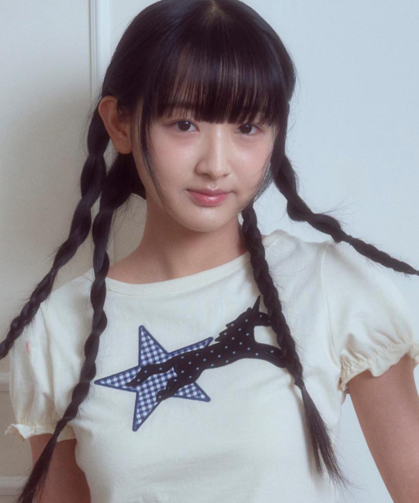 Loginaenloji Starry Unicorn Patch T-Shirt Cream