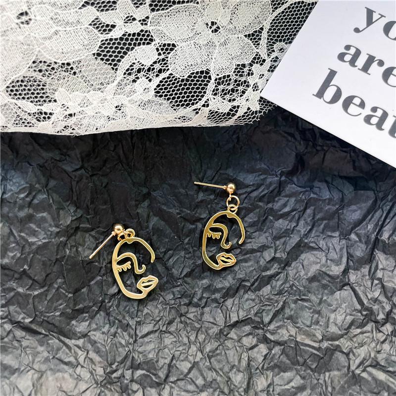 2021 Trend Hollow Human Face Dangle Earrings for Women Punk Temperament Abstract Pendant earrings Minimalist Female Jewelry