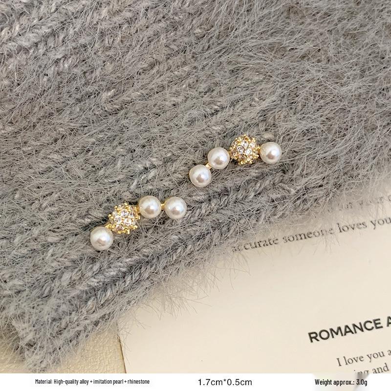 French Retro Pearl Plaid Earrings: Luxury Korean Studs for Women