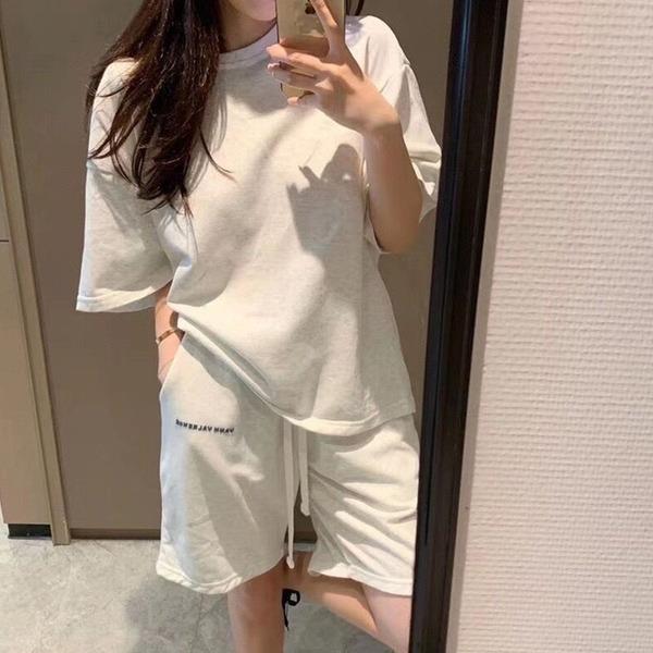 Summer Women's Clothing Complete Set with Salt Style Fashionable Street Casual Sports Short-sleeved Shorts Two-piece Suit