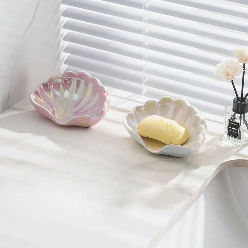 

Ceramic Household Soap Box Shell Drain Soap Box No Punching Required