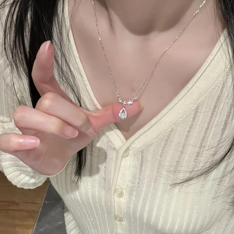 S925 Sterling Silver Moissanite Diamond-encrusted O-shaped Chain Water Drop Pendant Necklace Women French Niche Design Gift 925 silver