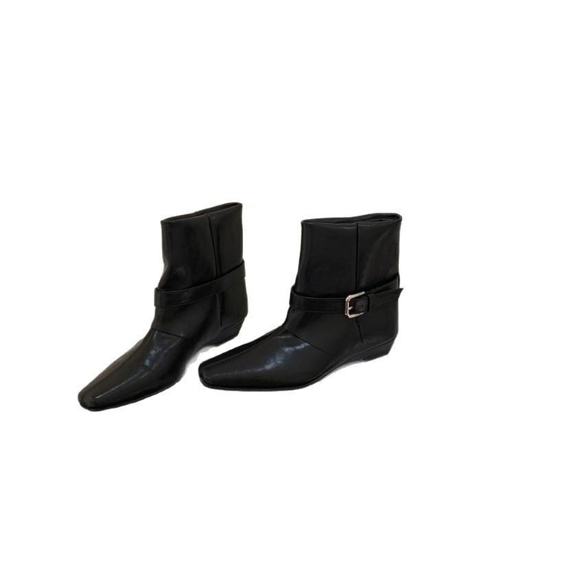 Korean version of retro knight boots short boots square head belt buckle trouser tube boots 2025 autumn and winter new niche fashion short boots