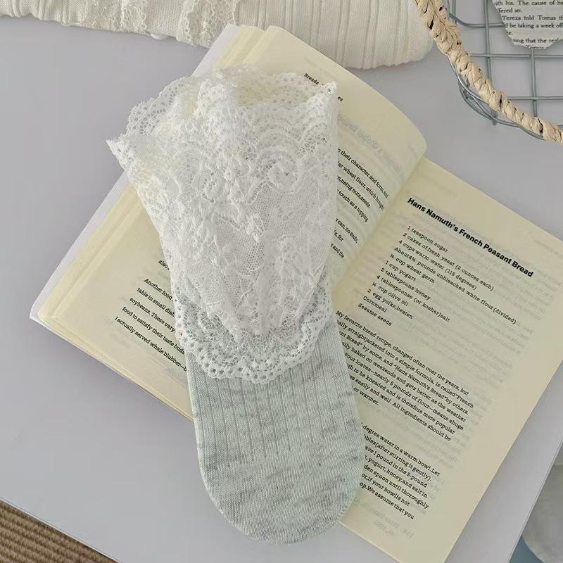 Chic French Lace Trim Socks: Sweet Miu-Style Ankle Socks for Spring & Summer