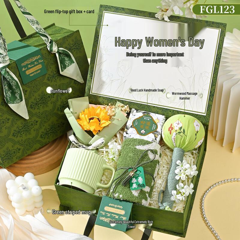 

Women s Day Forest Theme Gift Set