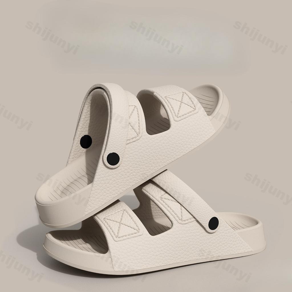 Fashion Men's Summer Driving Slippers 2025 New Style Non Slip Odor Resistant Outdoor Beach Hollow Breathable Comfortable Casual Sandals