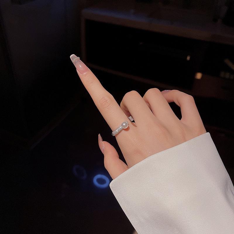 Adjustable Pearl Ring - Exquisite Korean Style, Light Luxury Niche Design, Elegant Micro-Inlaid Index Finger Ring.