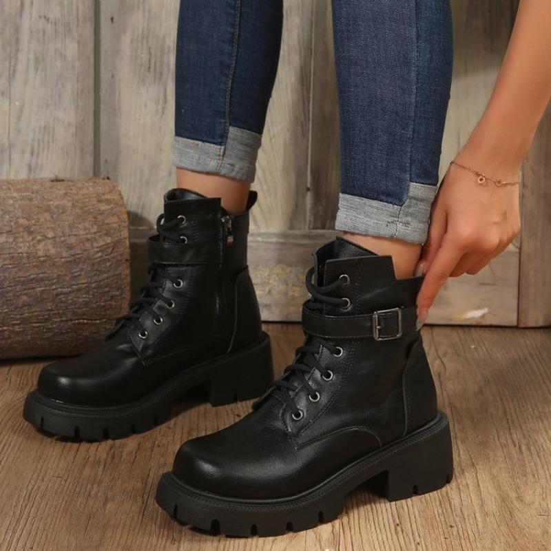 Martin boots women's new autumn and winter locomotive boots thick-soled belt buckle retro short boots large size