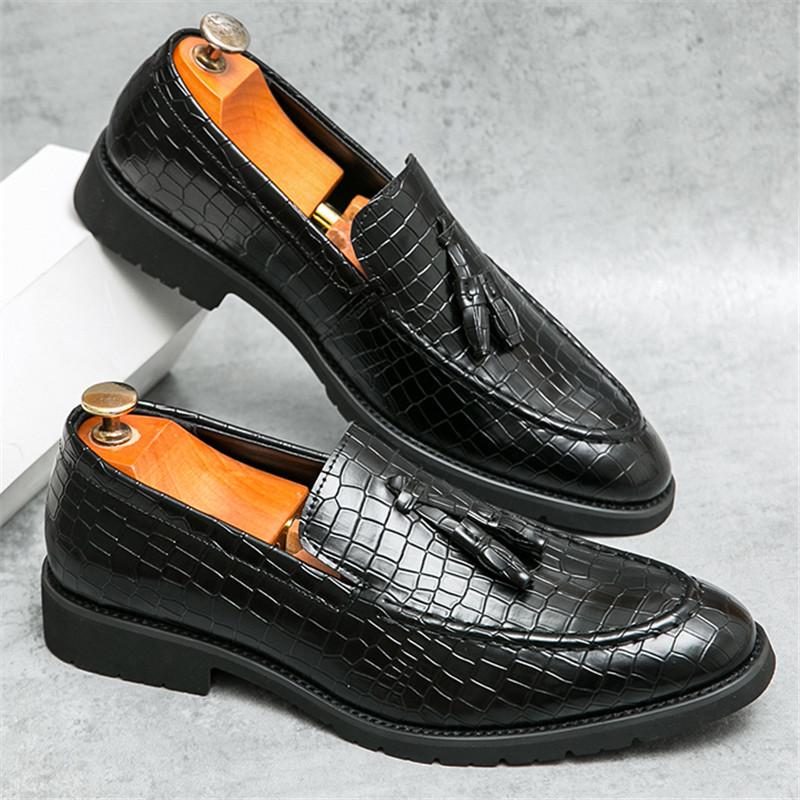 Designer Fashion Men Brown Black Tassels Alligator Pattern Casual Shoes Formal Wedding Dress Homecoming Footwear Zapatos Hombre