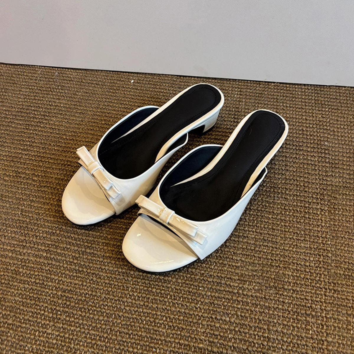 

Patent leather black bow sandals women s versatile simple low-heeled casual open-toed slippers 40 білий