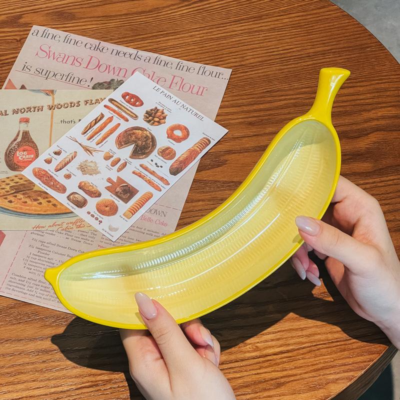 Banana Shaped Ceramic Plate Creative Dessert Dish Fruit Snack Plate Elegant Tableware