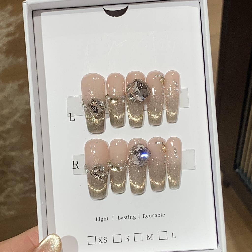 High-end Nude Color Gradient Golden Cat Eye Boutique Champagne K9 Square Diamond Liliko Wear Armor