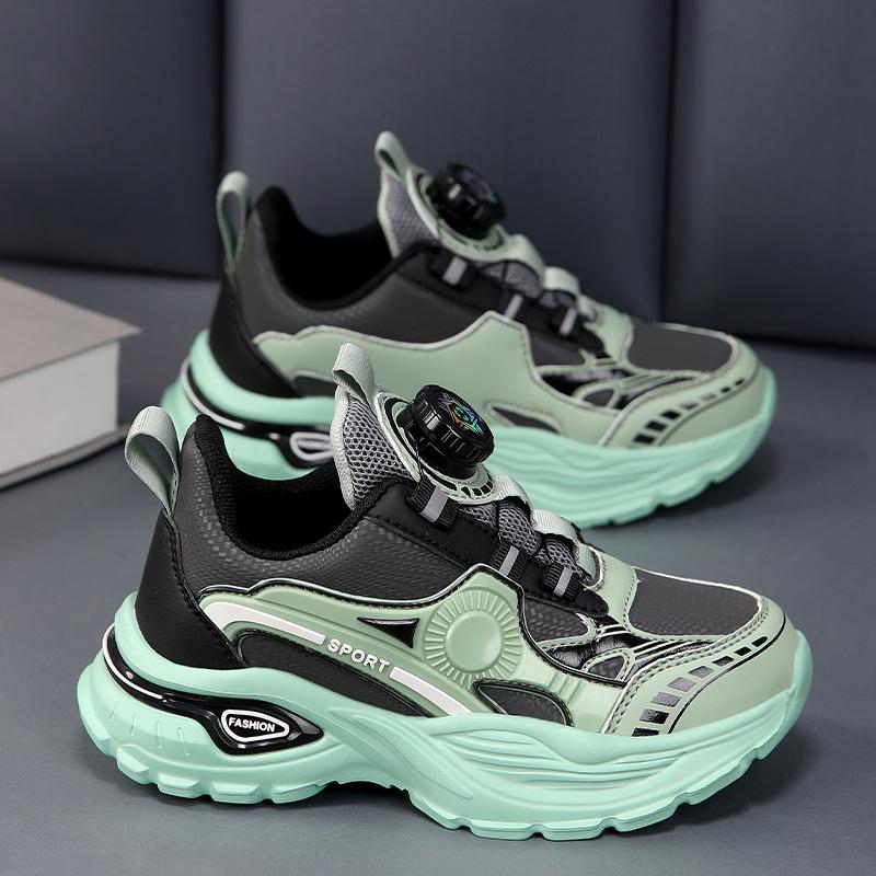 

Мальчиковые спортивные туфли новые с кожаным верхом для детей среднего и старшего школьного возраста, студенческие повседневные модные беговые кроссовки с вращающейся пряжкой 40