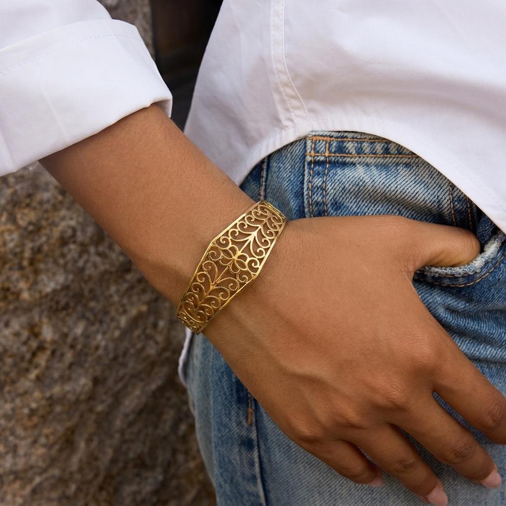 Minimalist High Polish Wide Striped Cuff Bangle for Women Gold Color Stainless Steel Waterproof Boss Lady Statement Bracelet