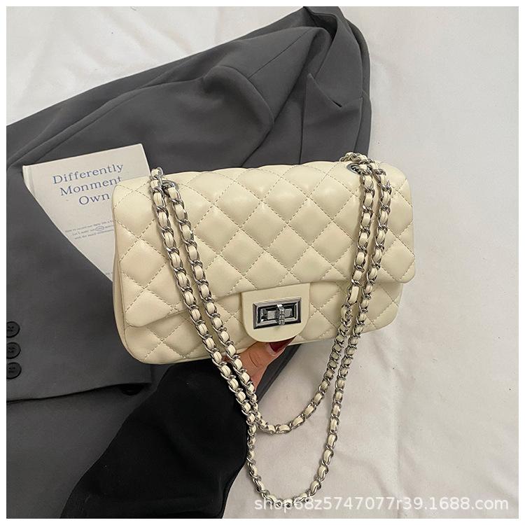 

Xiaoxiangfeng rhombus chain single shoulder messenger bag women s 2025 spring and summer new fashion women s commuting small square bag tide белый