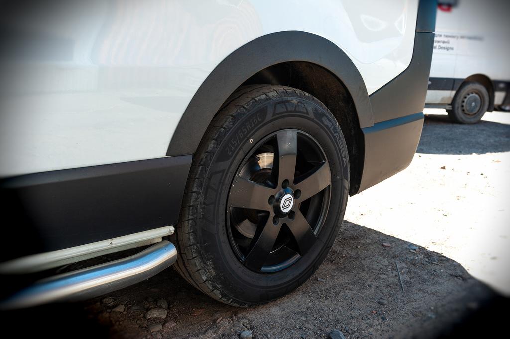 Накладки на арки (6 шт, черные, ABS) для Nissan NV300/Primastar 2016-гг