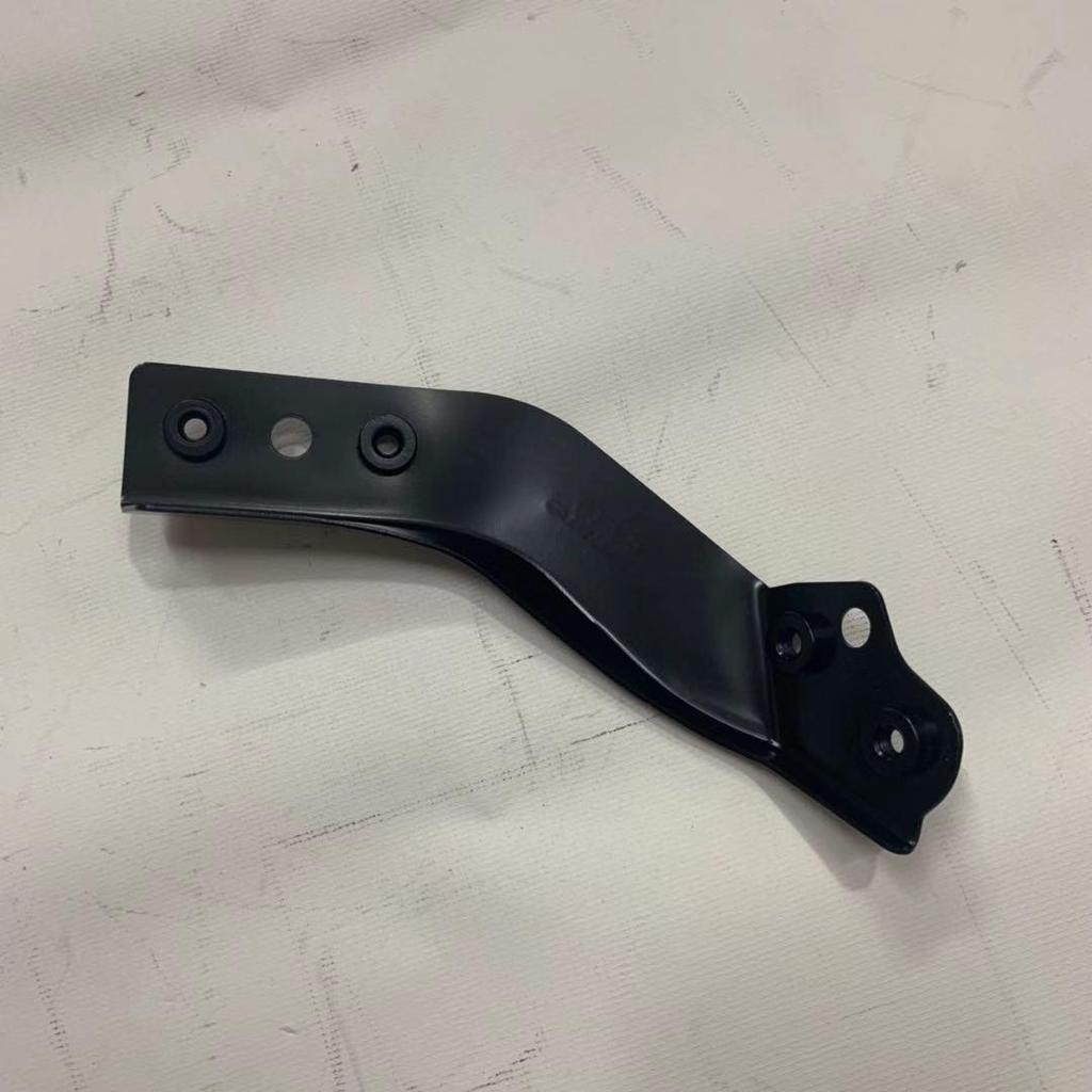 Front Bumper Bracket for Mercedes-Benz C-Class W204 (Part No. 2046200185)