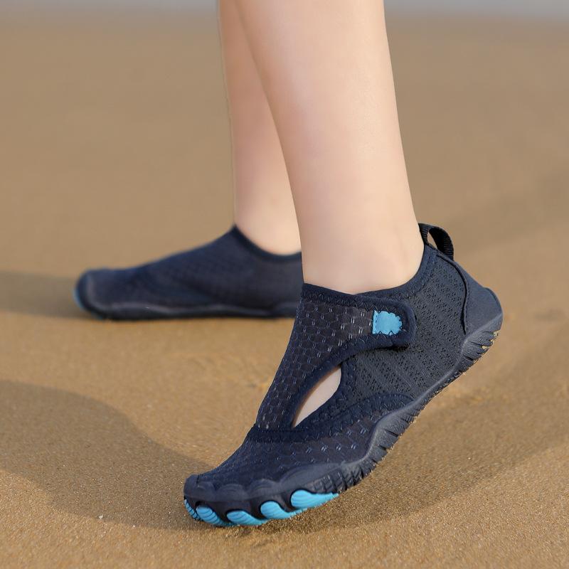 Outdoor shoes soft-soled children's wading shoes parent-child beach shoes non-slip creek floating shoes swimming barefoot shoes